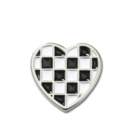 ตัวติดรองเท้า JIBBITZ™ SILVER CHECKERBOARD HEART