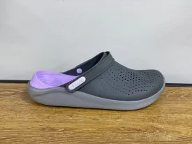 CROCS gris et mauve et gris