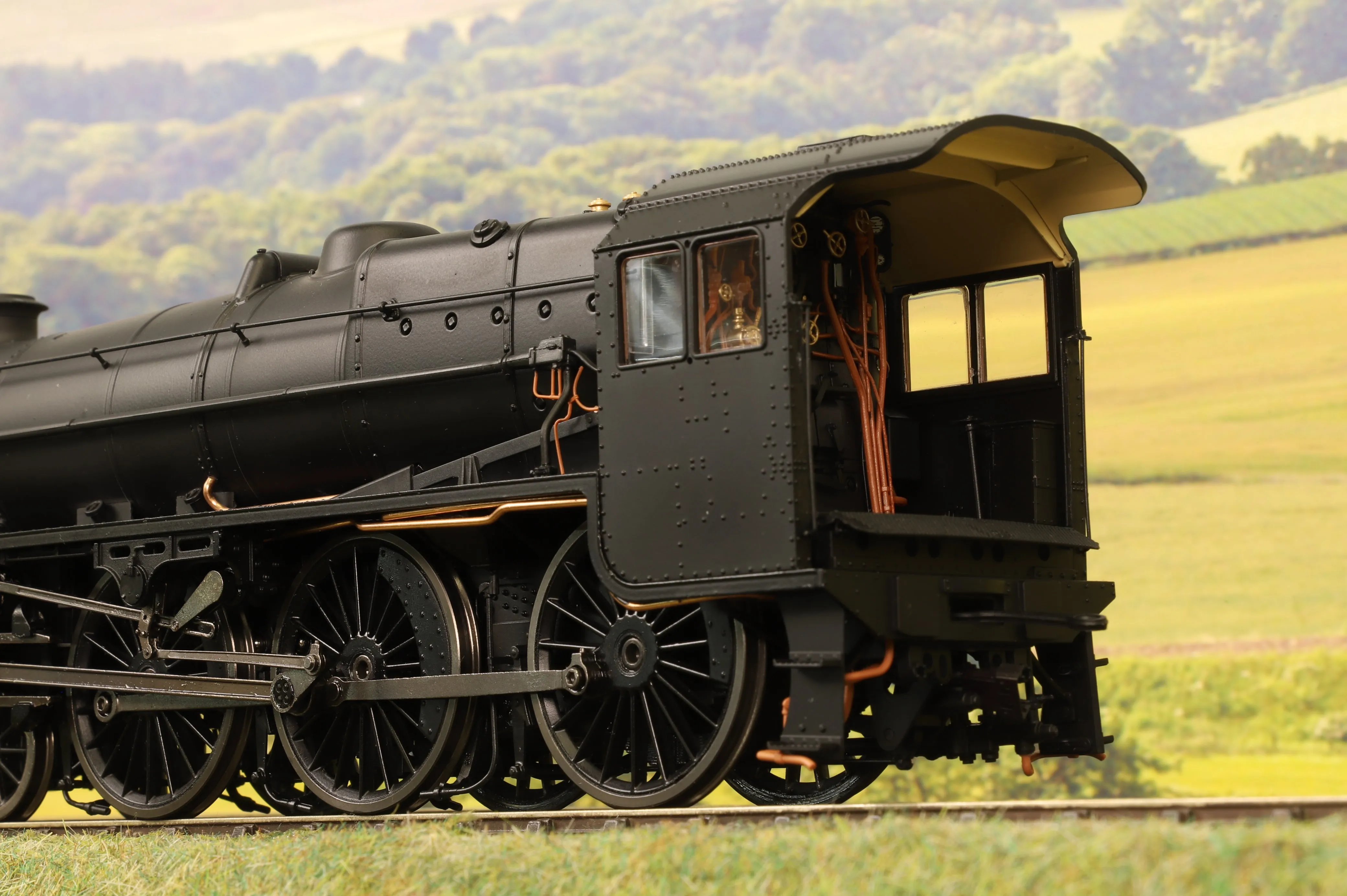 Ellis Clark Trains E1010U O Gauge Stanier Class 5 4-6-0 "Black 5", Plain Black, 'Un-numbered', Riveted Tender