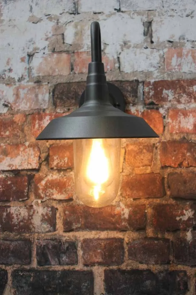 Farleigh Outdoor Wall Light