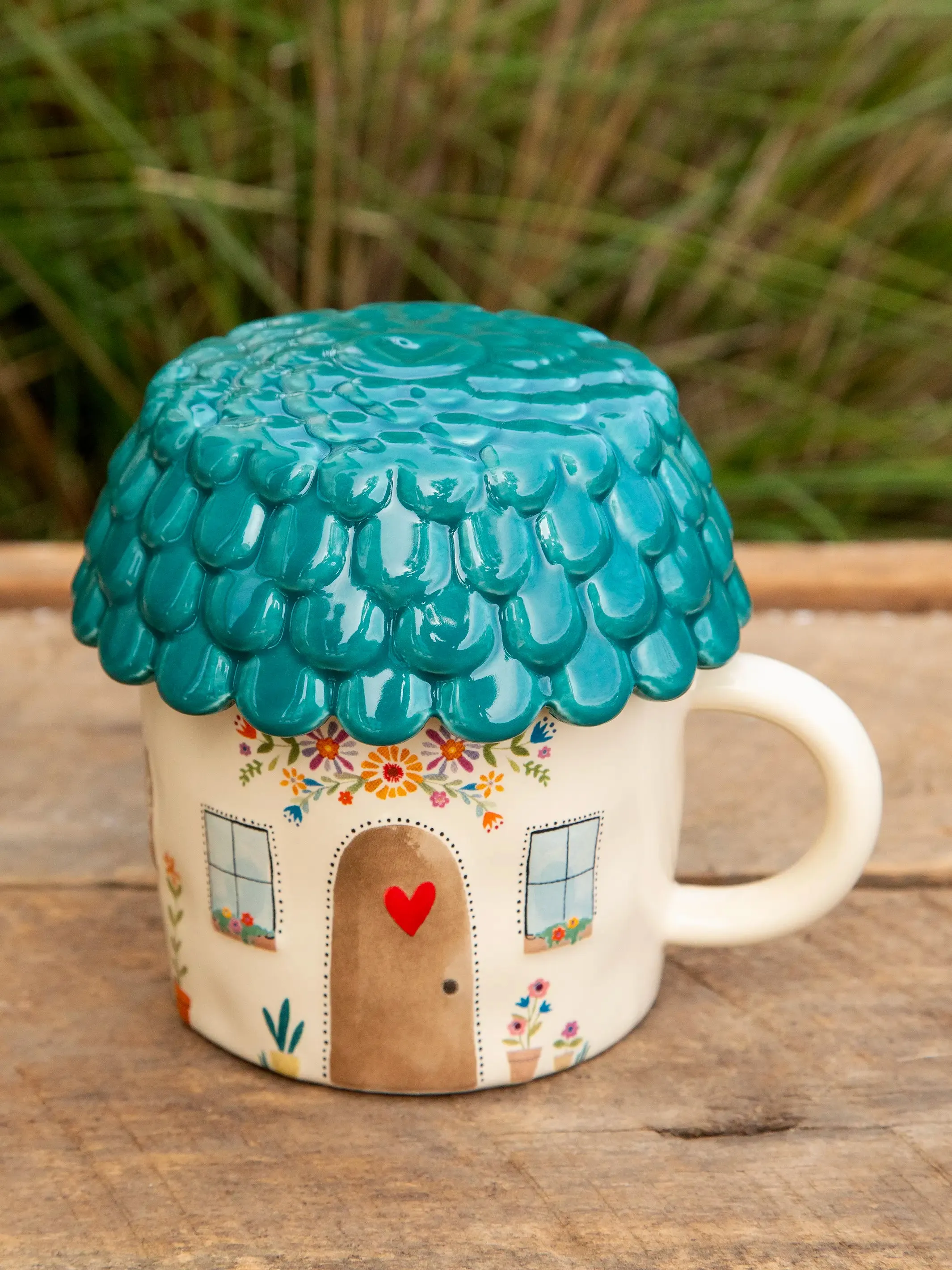 Lidded Mug - Cottage