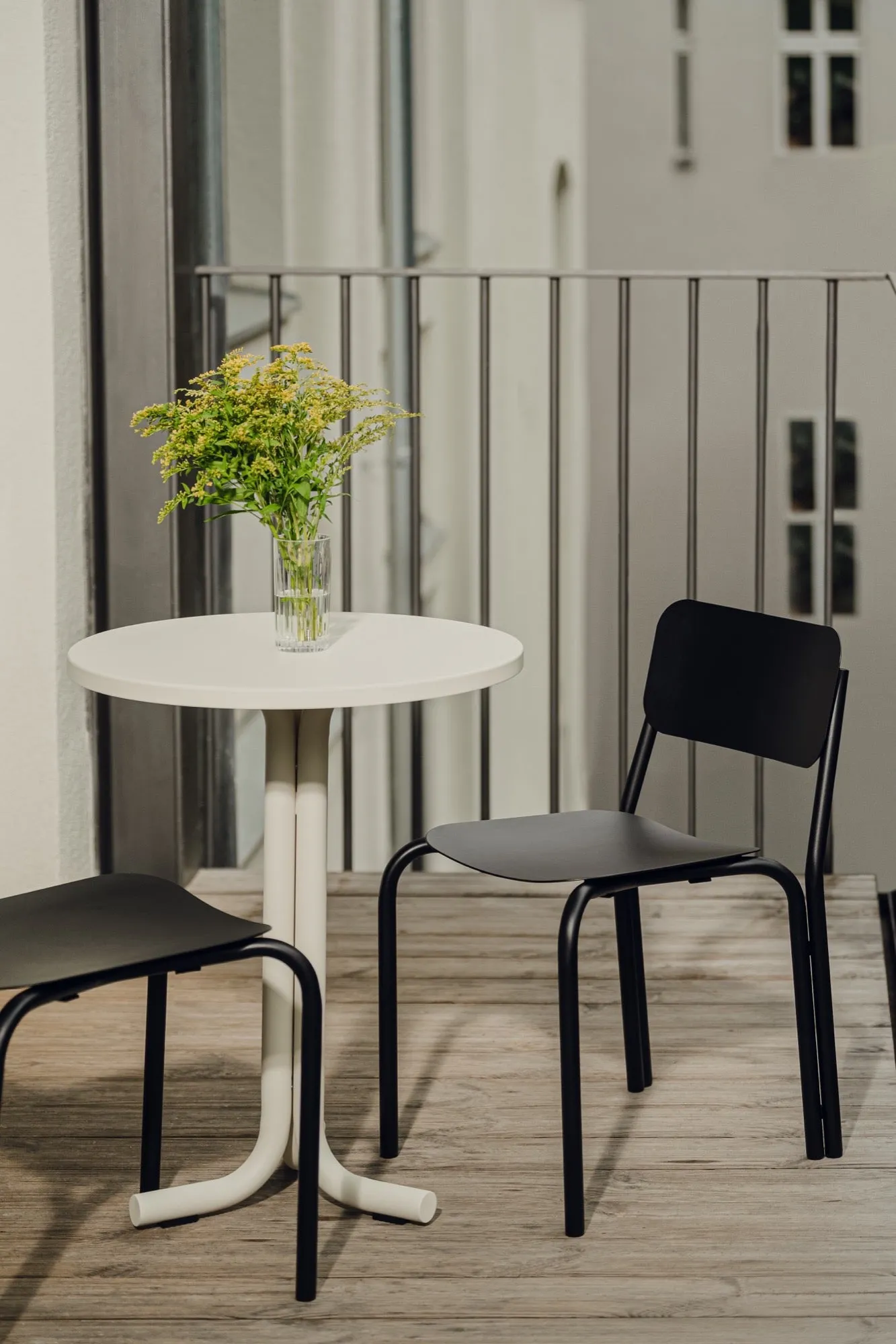 Nokk Cafe Table & 2x Kei Chair Bundle